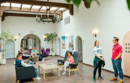 EF어학원 Santa Barbara 학교 사진 - 청담원유학원